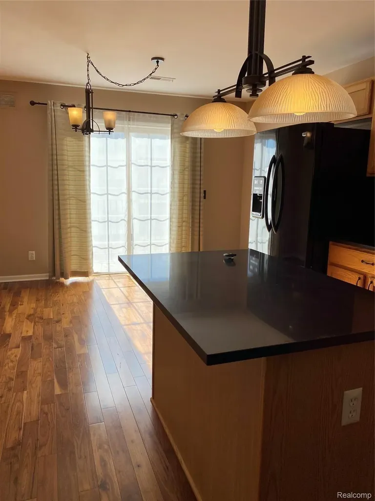 1394 Ashford Court Troy City MI 48084