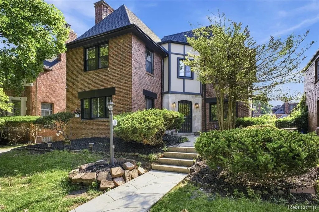 18084 Birchcrest Drive Detroit City MI 48221