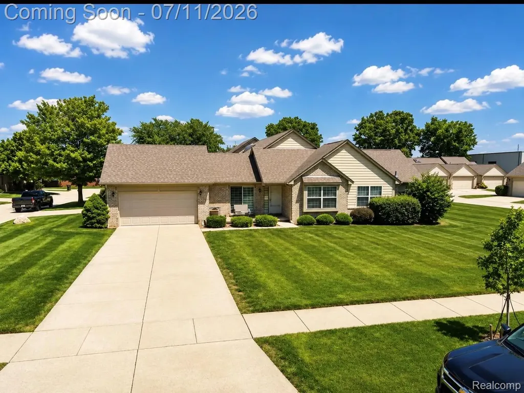 37750 Chase Run Drive Sterling Heights City MI 48310