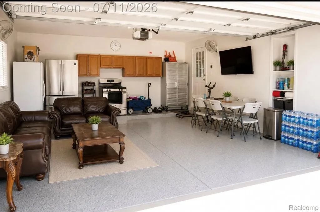 37750 Chase Run Drive Sterling Heights City MI 48310