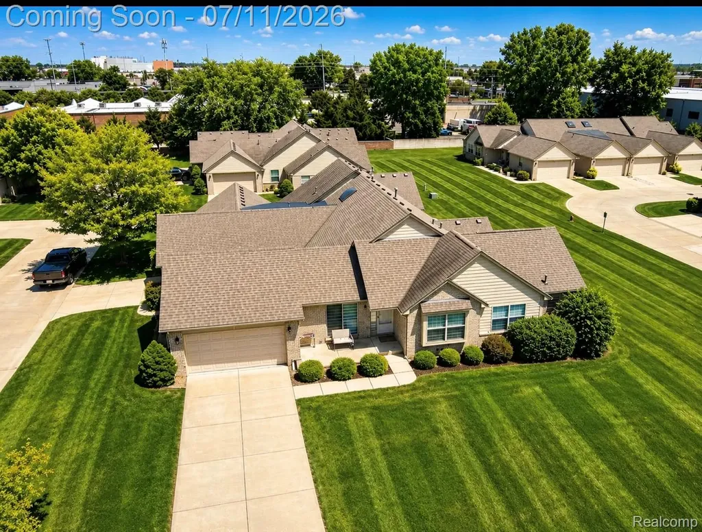 37750 Chase Run Drive Sterling Heights City MI 48310