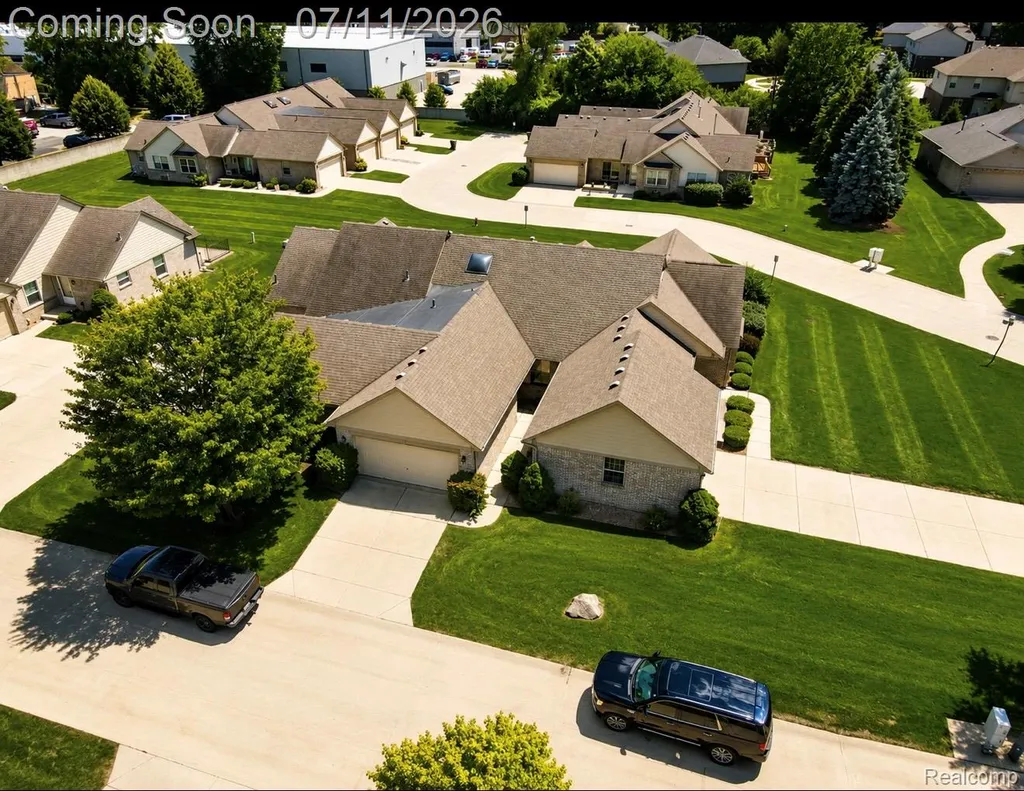 37750 Chase Run Drive Sterling Heights City MI 48310