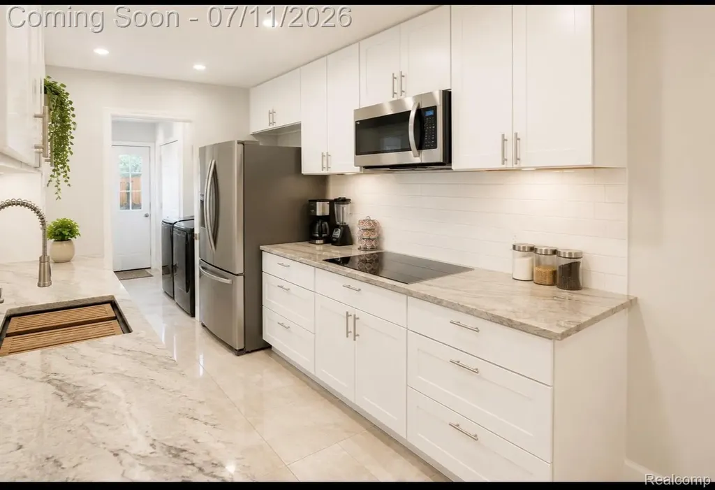 37750 Chase Run Drive Sterling Heights City MI 48310