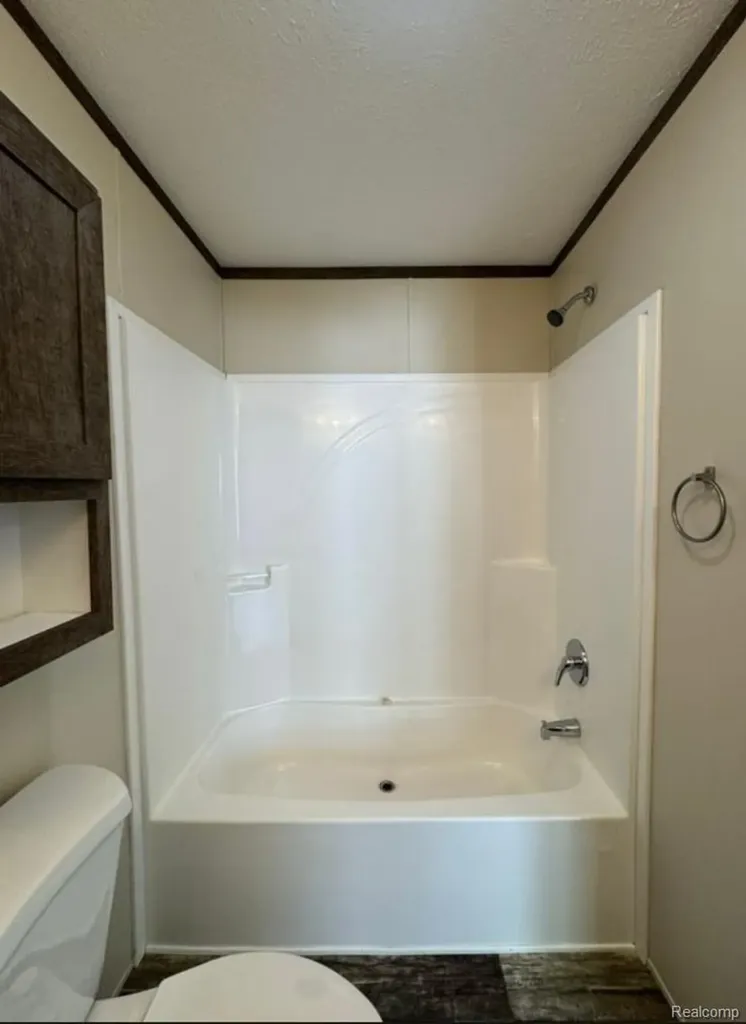 40 Sparrow Hill Orion Charter Township MI 48359