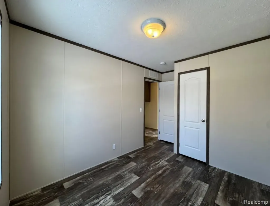 40 Sparrow Hill Orion Charter Township MI 48359