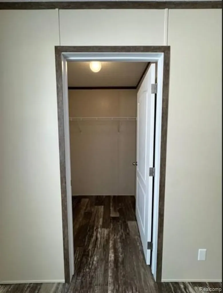 40 Sparrow Hill Orion Charter Township MI 48359
