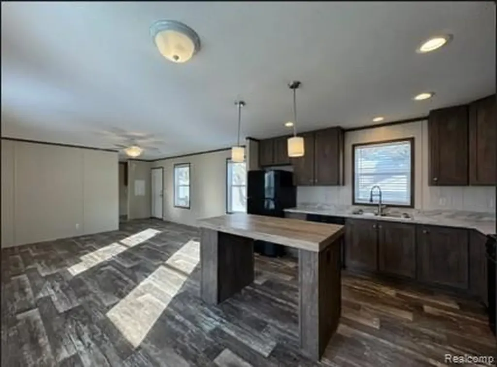 40 Sparrow Hill Orion Charter Township MI 48359