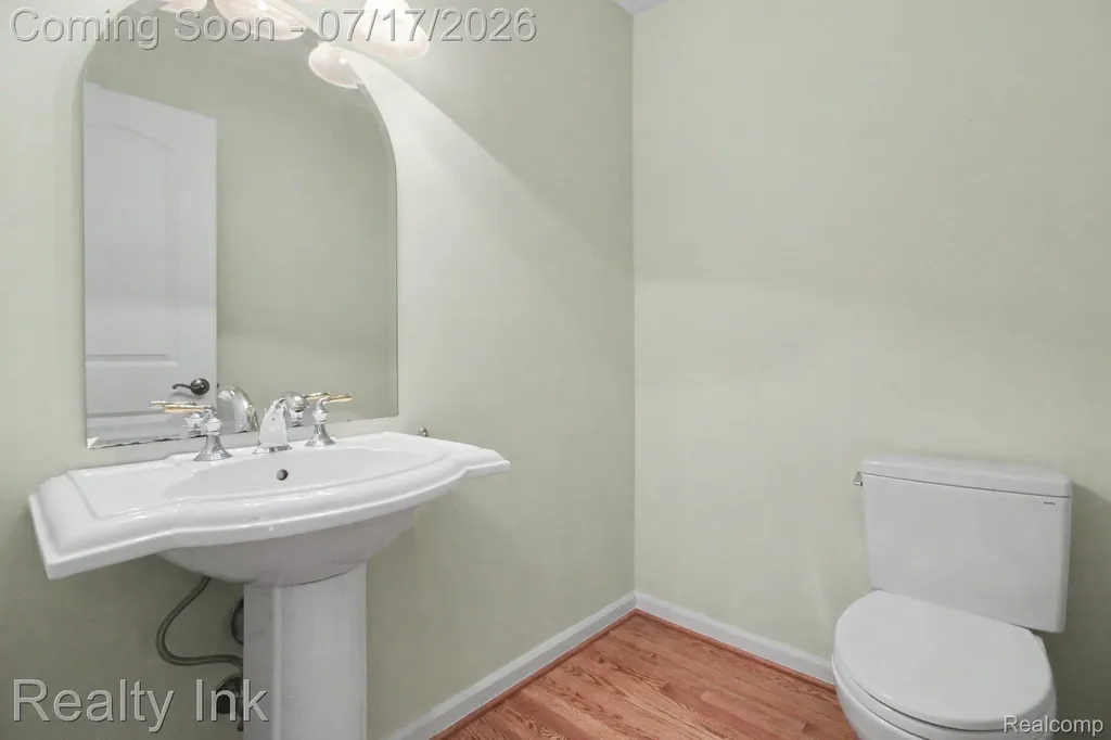 31223 Barrington Drive Novi City MI 48377