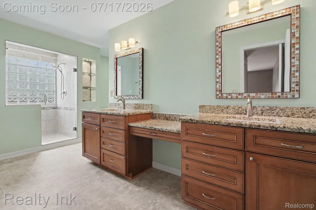 31223 Barrington Drive Novi City MI 48377