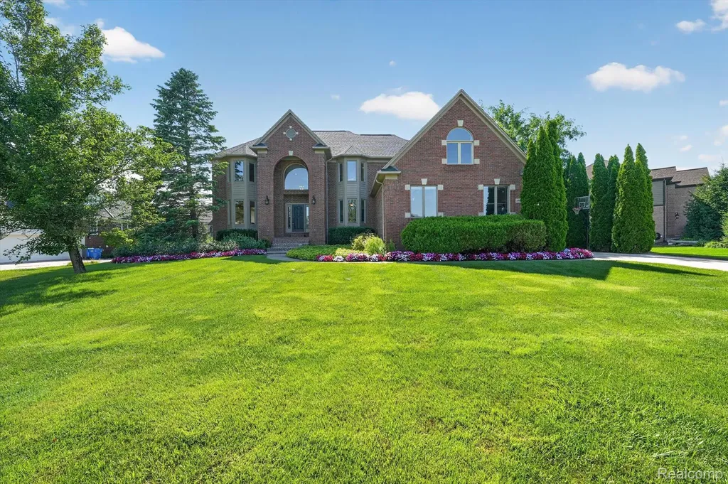 3804 Elk Drive Oakland Charter Township MI 48306
