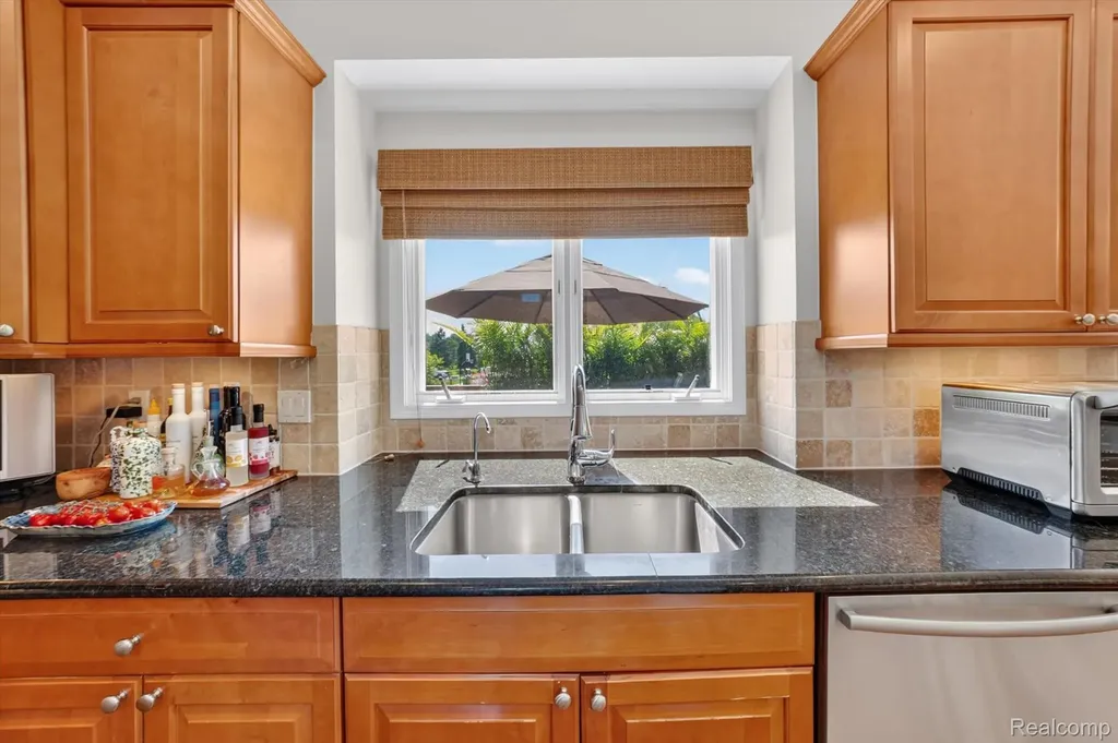 3804 Elk Drive Oakland Charter Township MI 48306