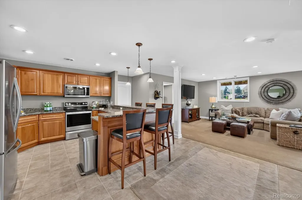 3804 Elk Drive Oakland Charter Township MI 48306
