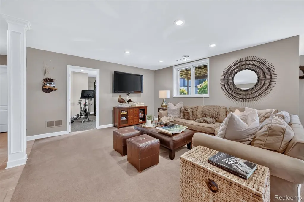 3804 Elk Drive Oakland Charter Township MI 48306