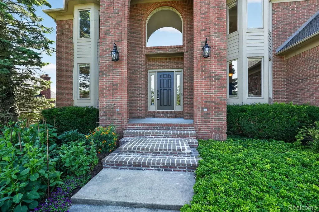 3804 Elk Drive Oakland Charter Township MI 48306