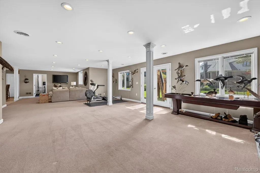 3804 Elk Drive Oakland Charter Township MI 48306