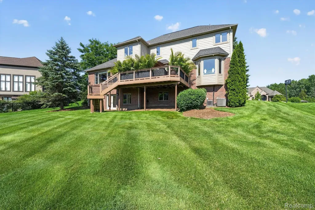 3804 Elk Drive Oakland Charter Township MI 48306
