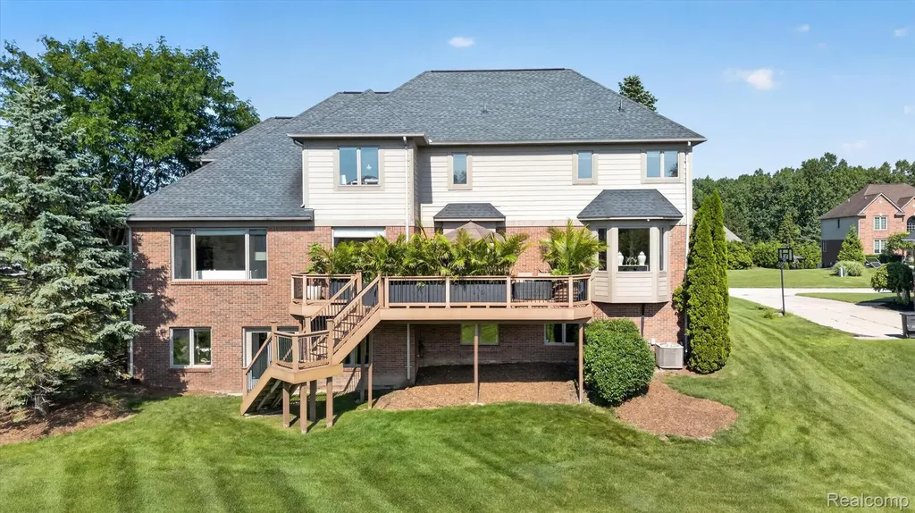 3804 Elk Drive Oakland Charter Township MI 48306