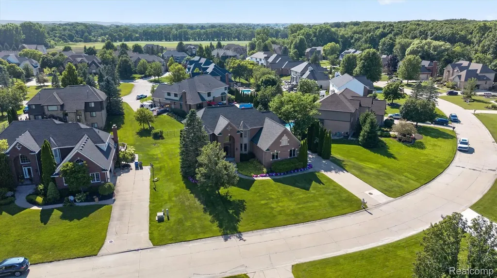 3804 Elk Drive Oakland Charter Township MI 48306