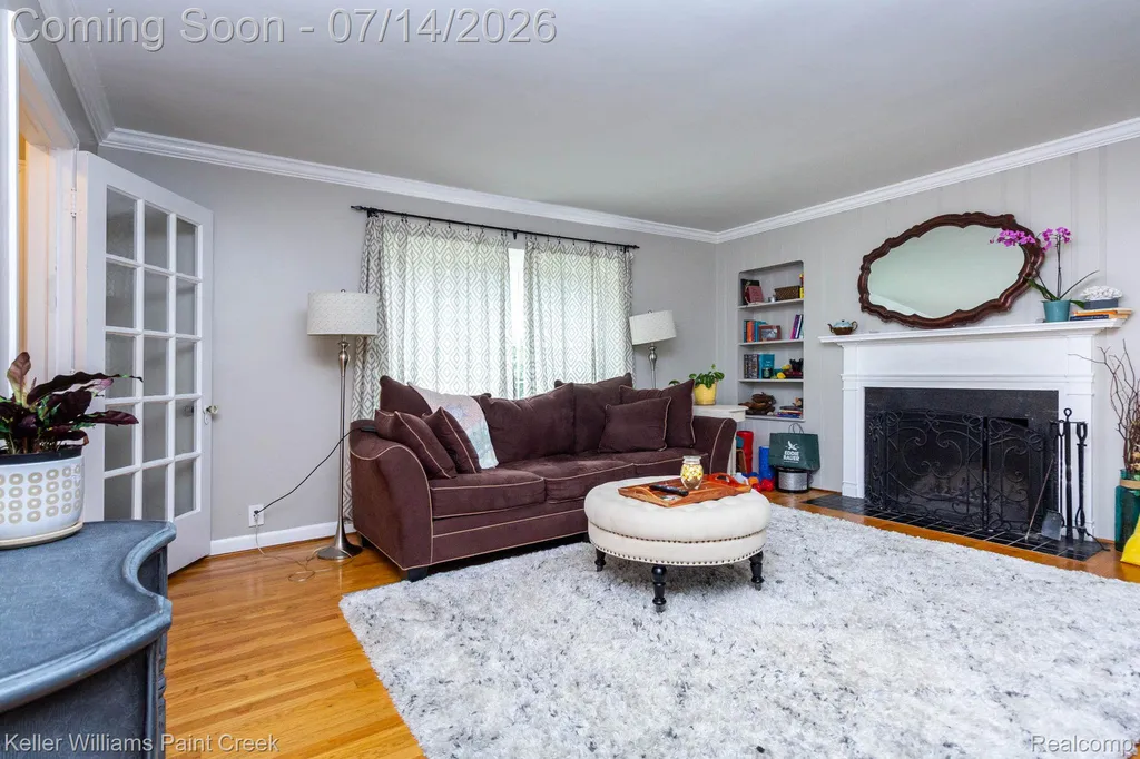 1466 Hampton Road Grosse Pointe Woods City MI 48236
