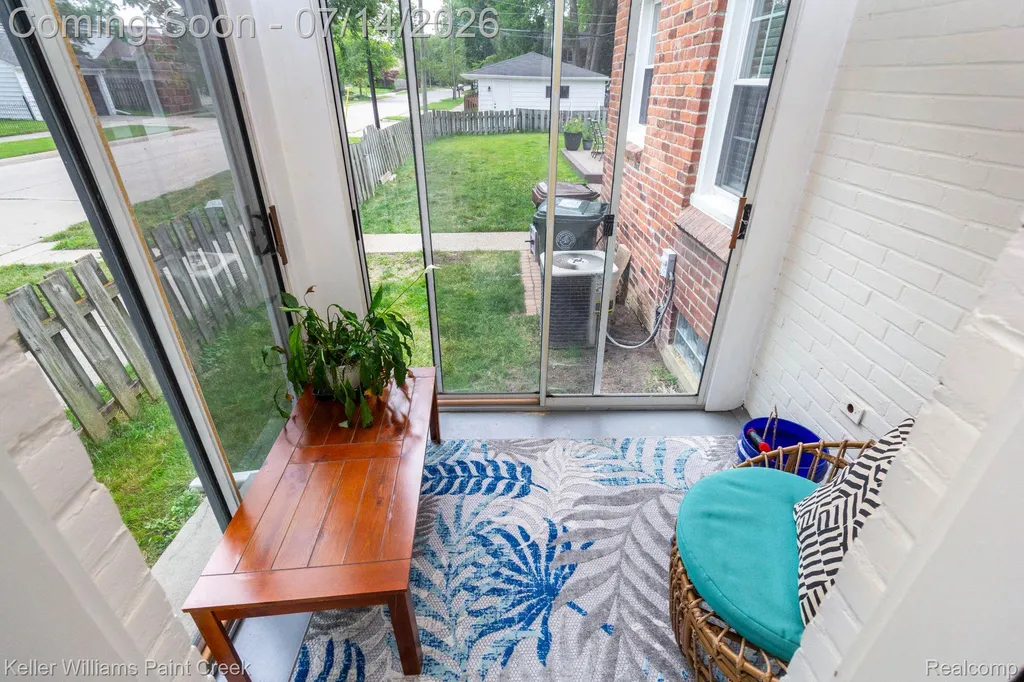 1466 Hampton Road Grosse Pointe Woods City MI 48236