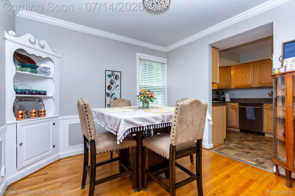 1466 Hampton Road Grosse Pointe Woods City MI 48236