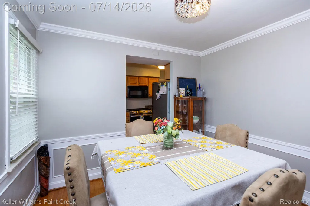 1466 Hampton Road Grosse Pointe Woods City MI 48236