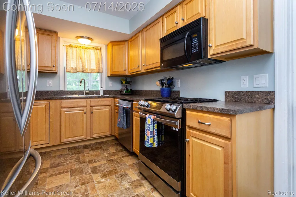 1466 Hampton Road Grosse Pointe Woods City MI 48236