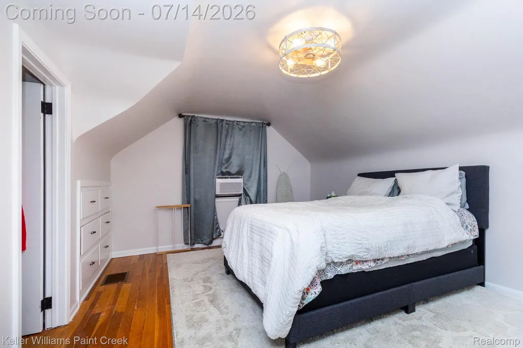 1466 Hampton Road Grosse Pointe Woods City MI 48236