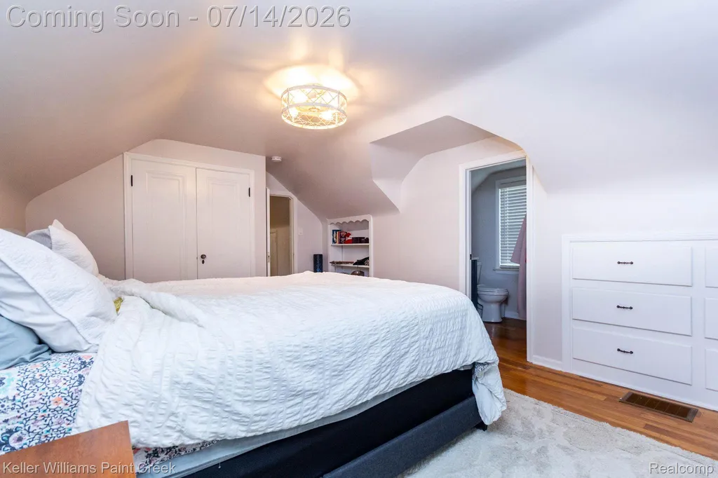 1466 Hampton Road Grosse Pointe Woods City MI 48236