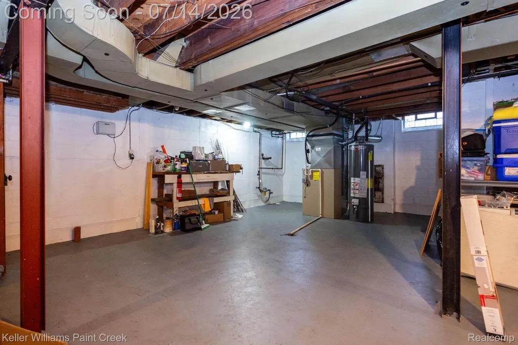 1466 Hampton Road Grosse Pointe Woods City MI 48236