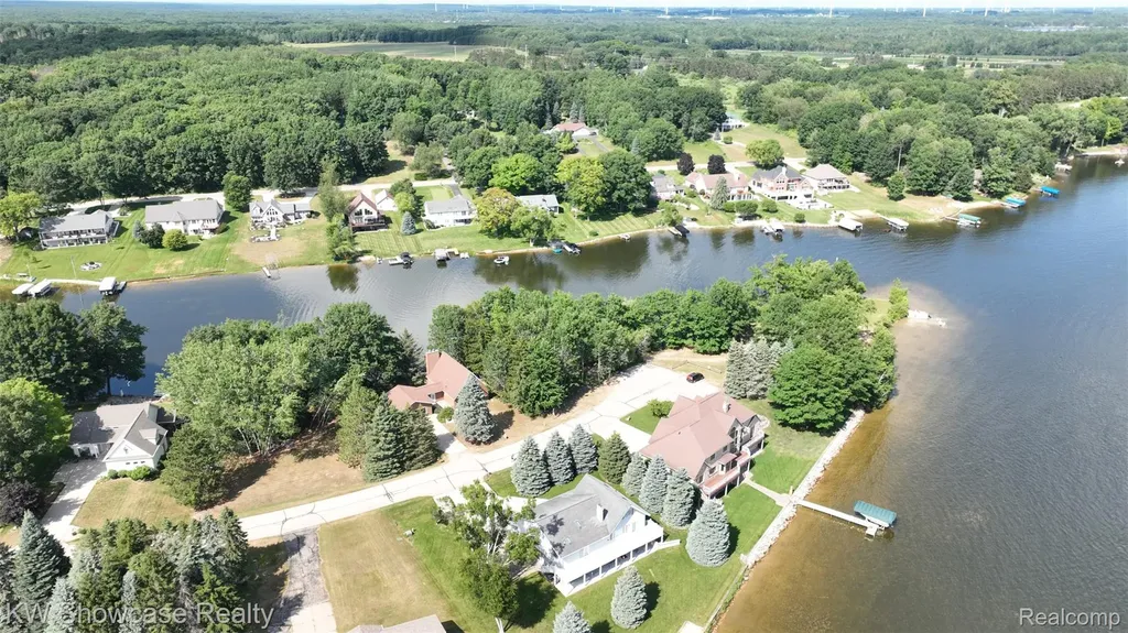 1033 Cantabrian Drive Isabella Township MI 48893