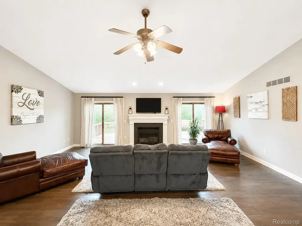 2033 Avonstoke Road Rochester Hills City MI 48307