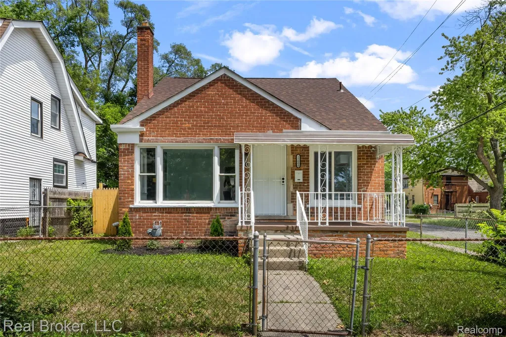 15000 Stansbury Street Detroit City MI 48227