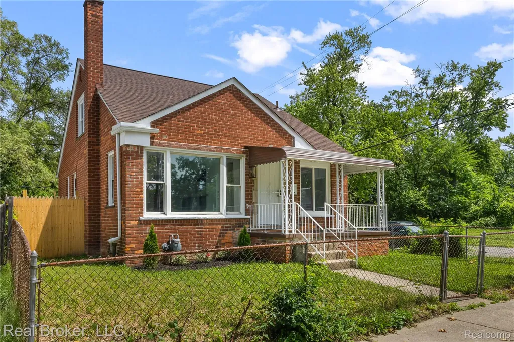 15000 Stansbury Street Detroit City MI 48227