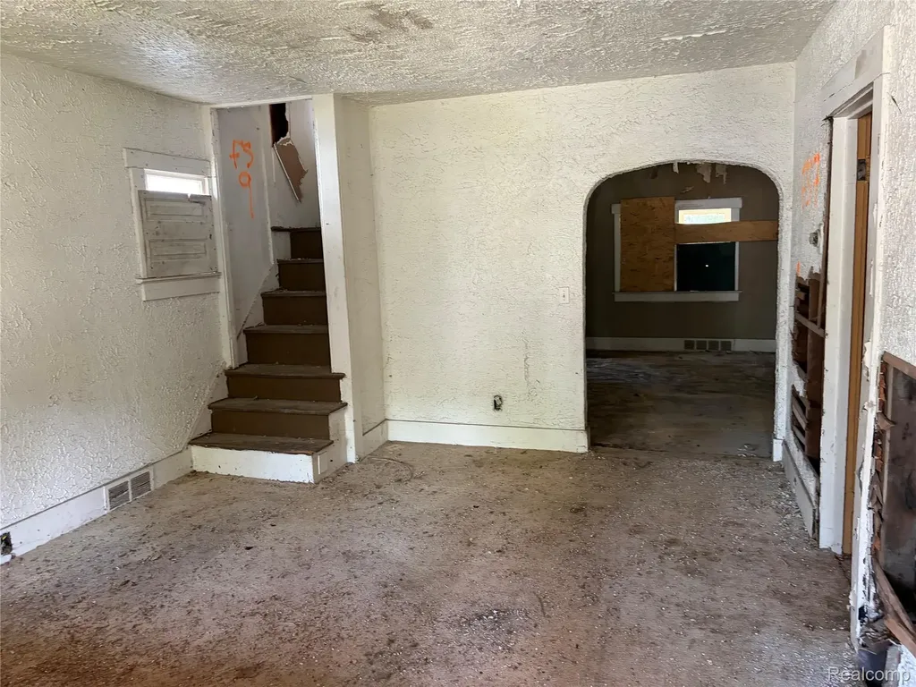2509 Brown Street Flint City MI 48503