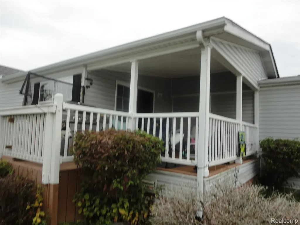 983 Tanners Landing Raisinville Township MI 48161