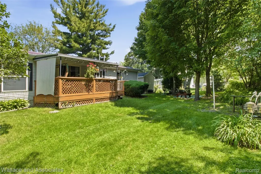 3129 Streeter Drive Fort Gratiot Charter Township MI 48059