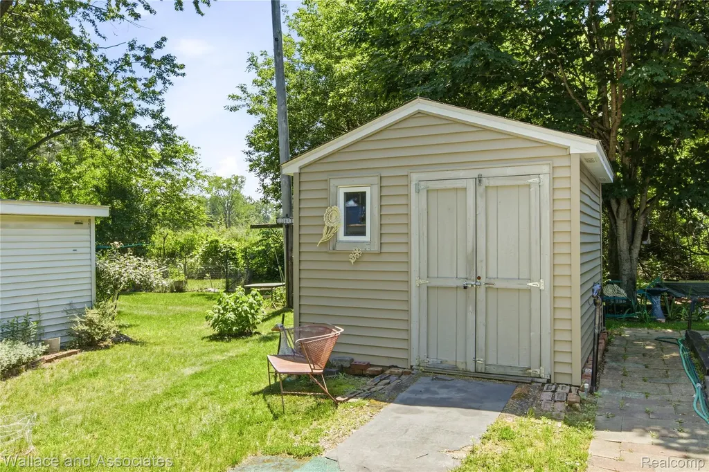 3129 Streeter Drive Fort Gratiot Charter Township MI 48059