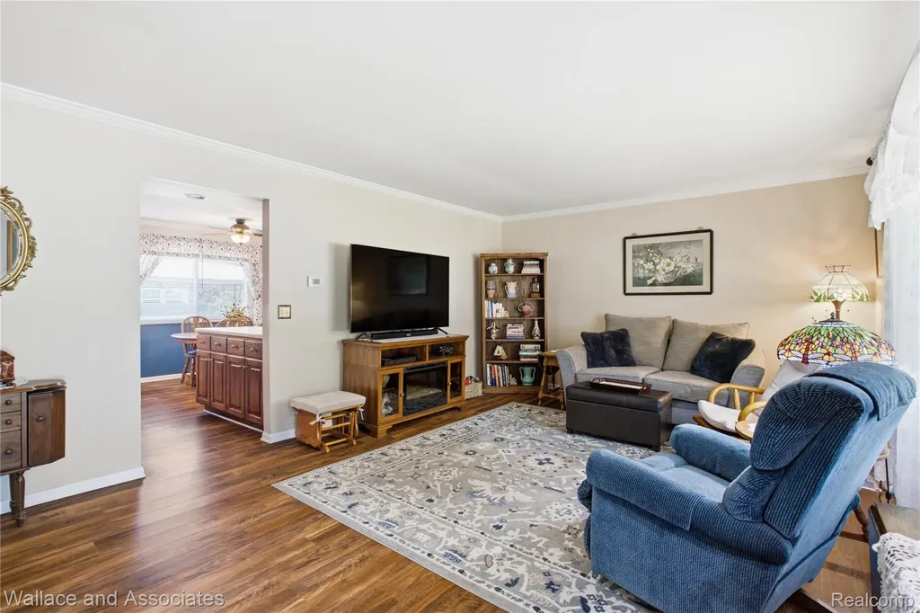 3227 N Shoreview Drive Fort Gratiot Charter Township MI 48059