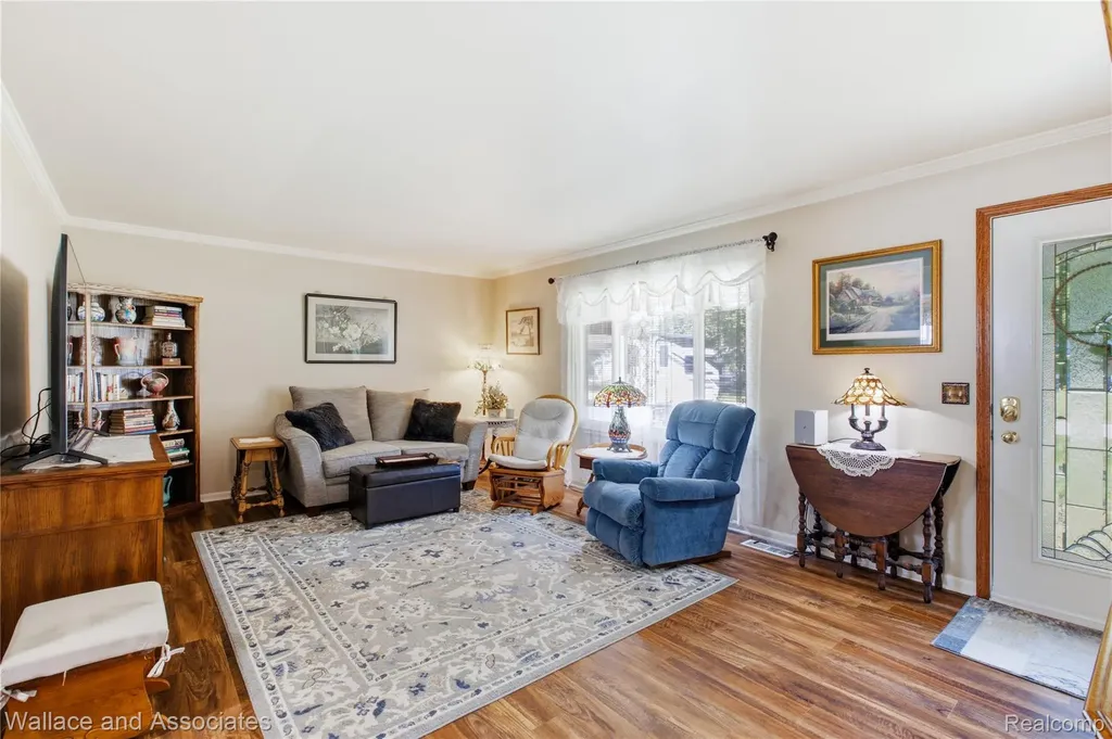 3227 N Shoreview Drive Fort Gratiot Charter Township MI 48059