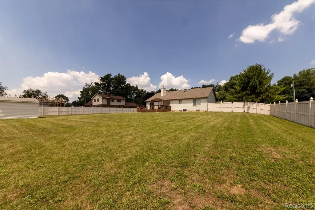 38575 Barth Street Romulus City MI 48174