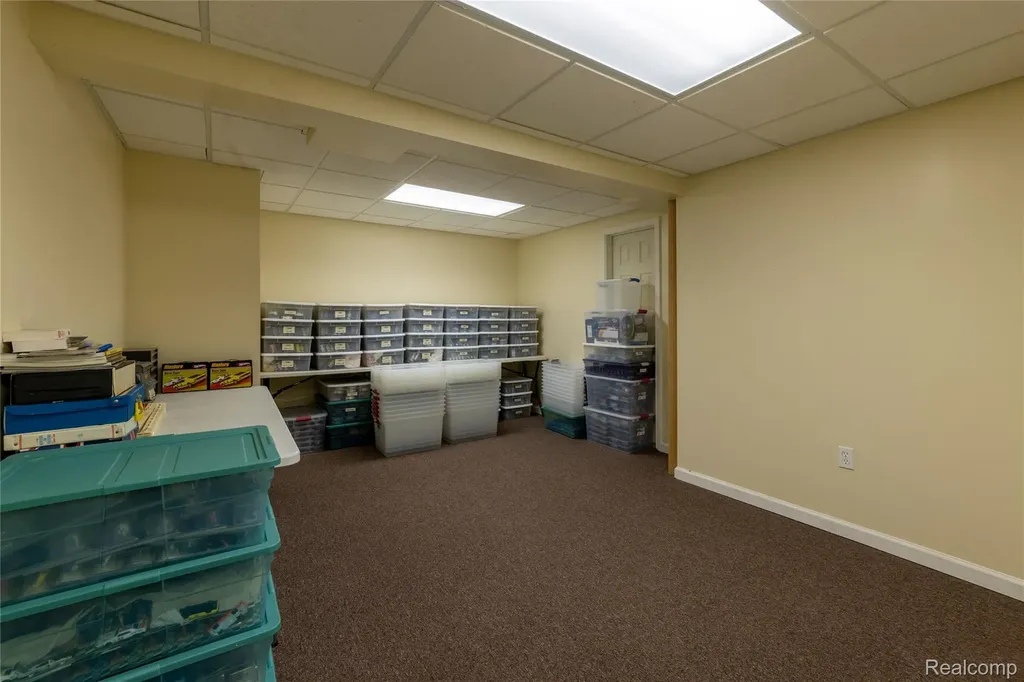 38575 Barth Street Romulus City MI 48174