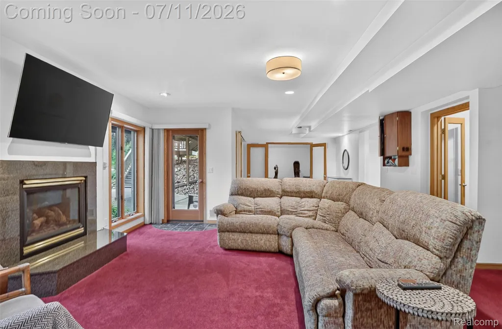 7772 Athlone Drive Hamburg Township MI 48116