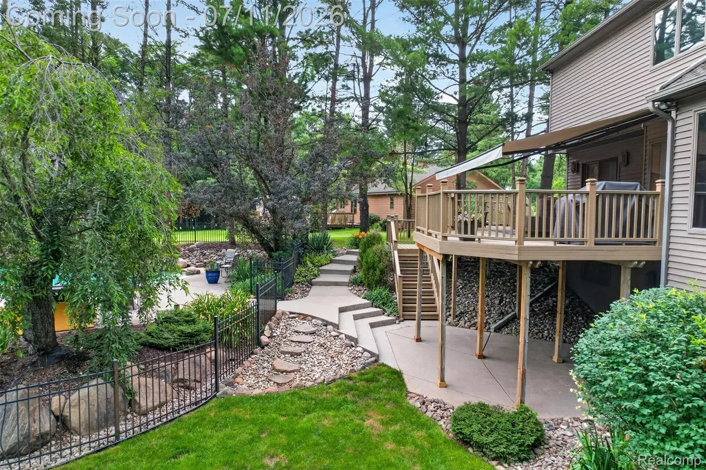 7772 Athlone Drive Hamburg Township MI 48116