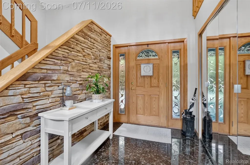 7772 Athlone Drive Hamburg Township MI 48116