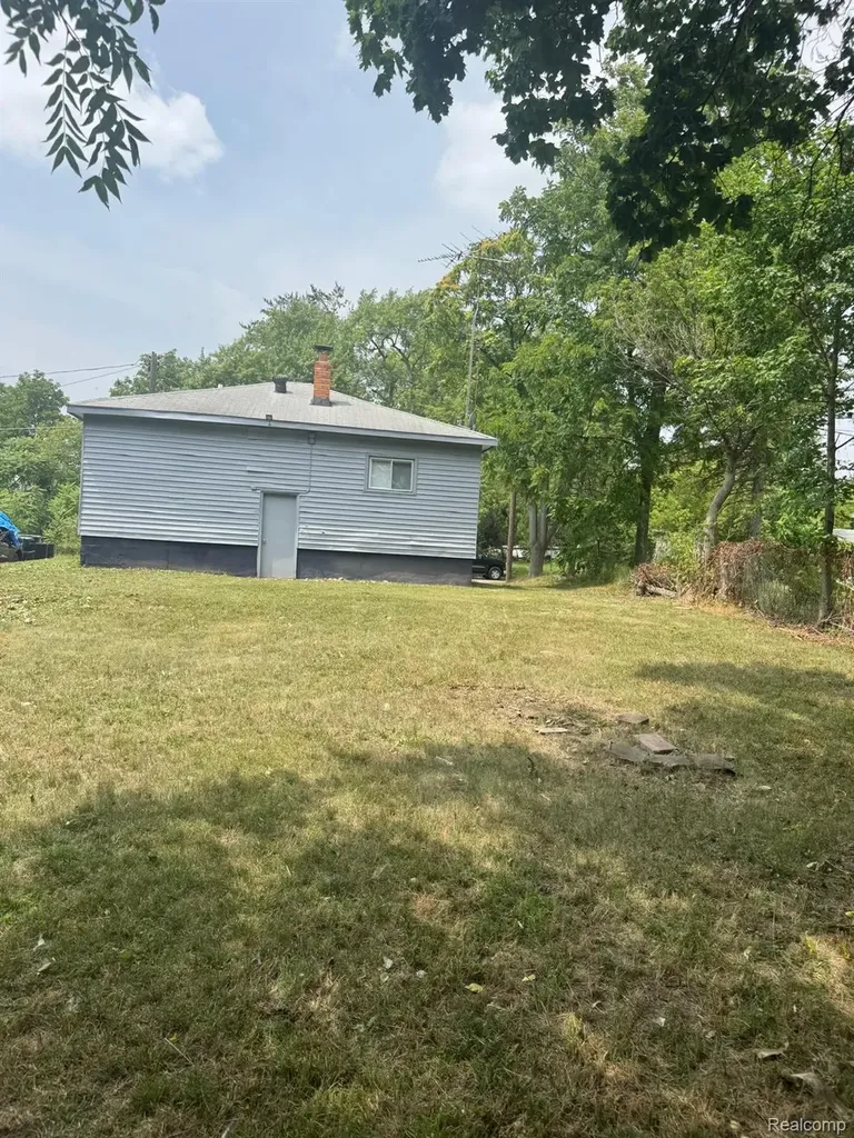 4402 Crissman Street Flint City MI 48505