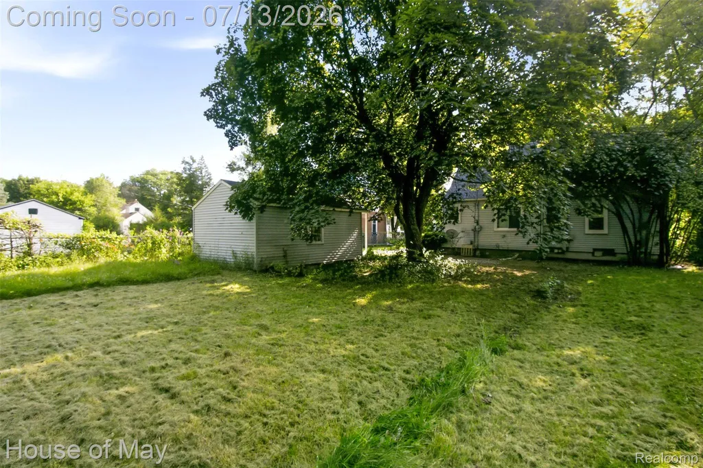 17318 Centralia Redford Charter Township MI 48240