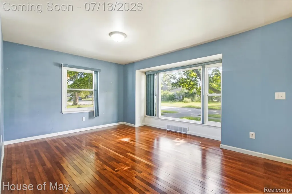 17318 Centralia Redford Charter Township MI 48240