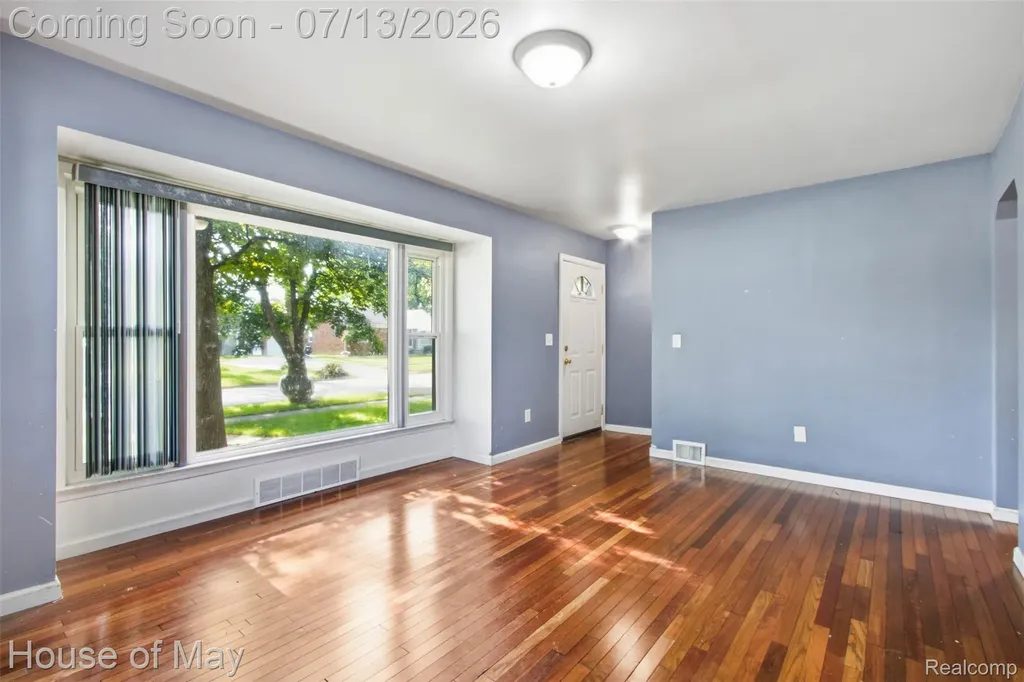 17318 Centralia Redford Charter Township MI 48240