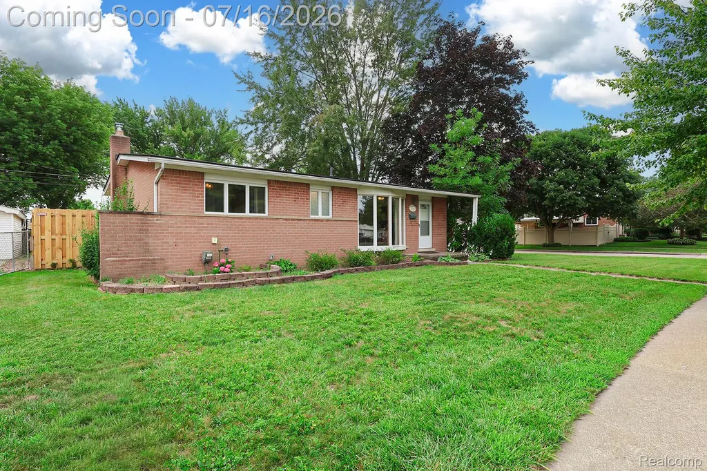 31141 Gladys Avenue Westland City MI 48185